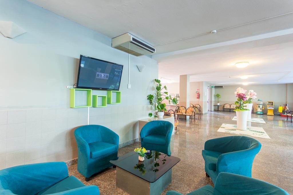 Family Hotel Mediterraneo - Azzurro Club Cesenatico Exteriör bild